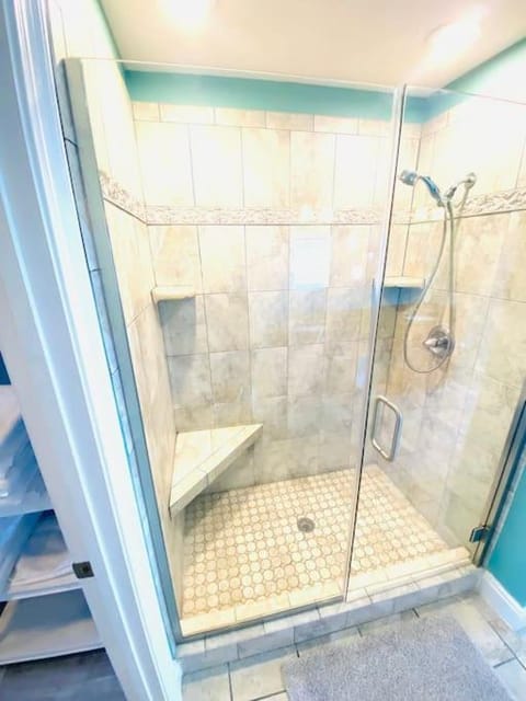 Newly renovated modern, spacious & quiet location House in Bay County