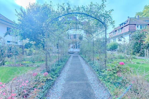 Zentrumsnahes, stilvolles Apartment nahe Bern-Bahnhof Apartment in City of Bern