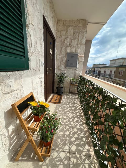 Patio, View (from property/room), Balcony/Terrace
