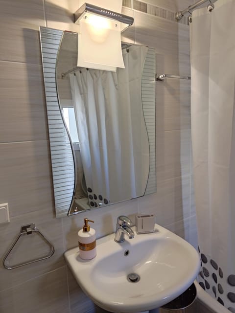 Jordan Downtown Apartment & parking Apartment in Pieria, Greece