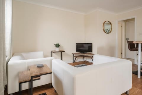 Communal lounge/ TV room, TV and multimedia, Living room