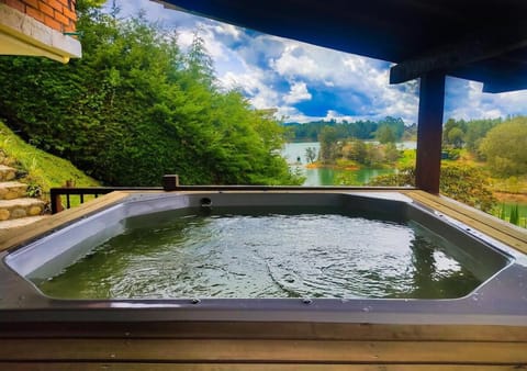 Day, Natural landscape, Hot Tub, Lake view