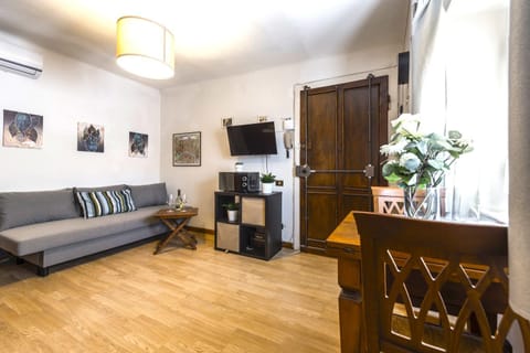 TV and multimedia, Living room, air conditioner