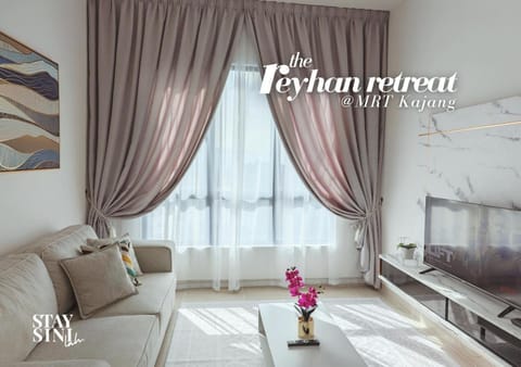 Living room, Text overlay