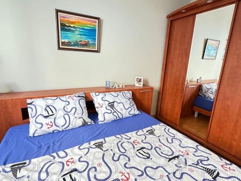 Bed, Bedroom, wardrobe