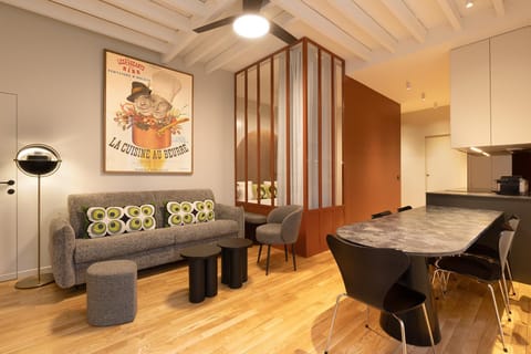 Living room, Seating area, Dining area