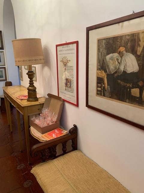 Lobby or reception, Internal: Not applicable to any particular room