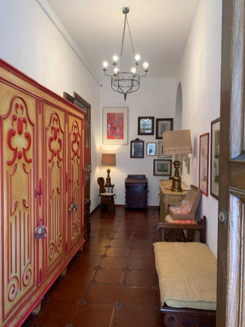 Lobby or reception, Internal: Not applicable to any particular room