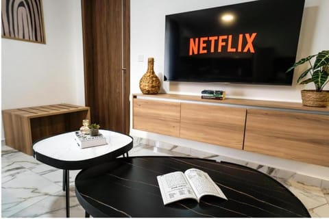 New, Stylish and Modern 1BR Apartment - by HostMT Apartment in Saint Paul's Bay