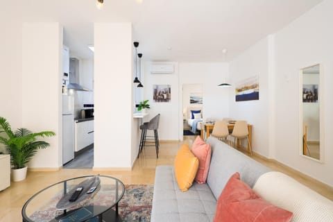 Kitchen or kitchenette, Living room, Dining area, Bedroom