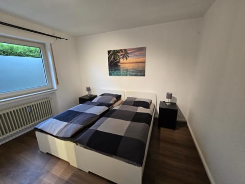 Bed, Bedroom, internet