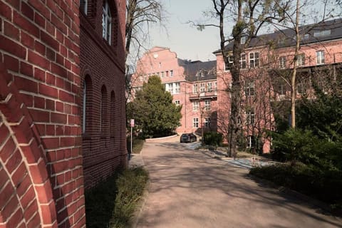 Property building, Street view