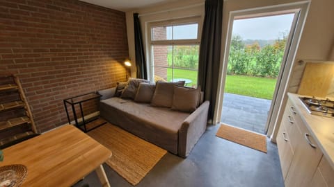 Garden, Kitchen or kitchenette, Living room, Seating area, Dining area, Garden view