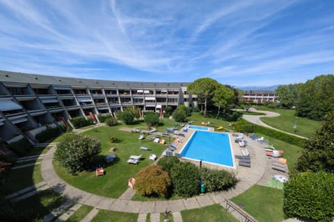 Property building, Pool view, Swimming pool