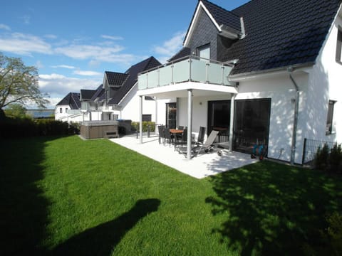 Villa Copa am See Villa in Mecklenburgische Seenplatte