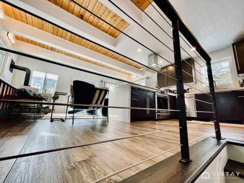 Aspen Alcove - Amazing Views Private Hot Tub House in Summit Park