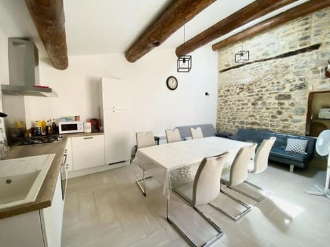 Maison de village à Ribeyret 2 à 4 pers à la Montagne WIFI House in Provence-Alpes-Côte d'Azur