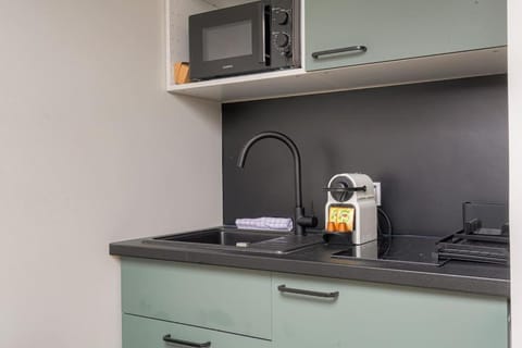 Studio cosy, climatisé, Caluire-Lyon Apartment in Caluire-et-Cuire