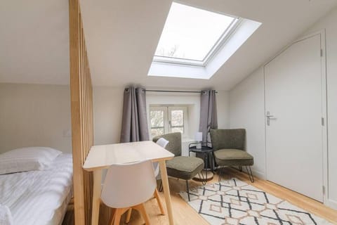 Studio cosy, climatisé, Caluire-Lyon Apartment in Caluire-et-Cuire