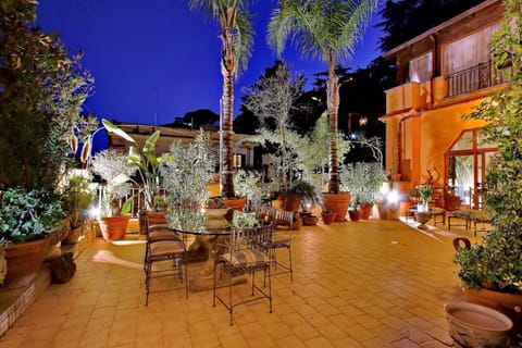Night, Balcony/Terrace