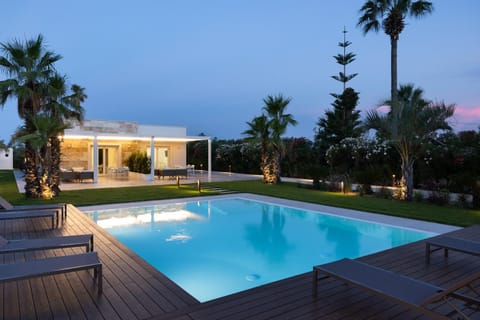 Patio, Natural landscape, Garden, Garden view, Pool view, Swimming pool, Swimming pool