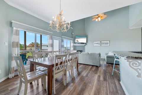 Lagoon Luxury House in West Beach