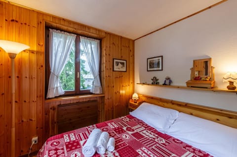 MAISON CLAUDE - Relax e verde in un'oasi di pace - COUR 0247 Apartment in Courmayeur