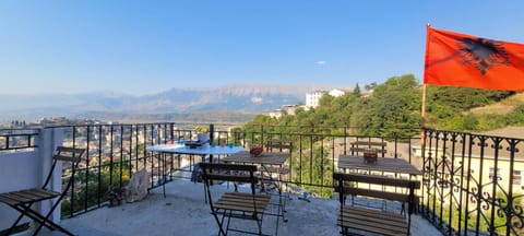 Patio, Nearby landmark, Day, Natural landscape, View (from property/room), Balcony/Terrace, Mountain view