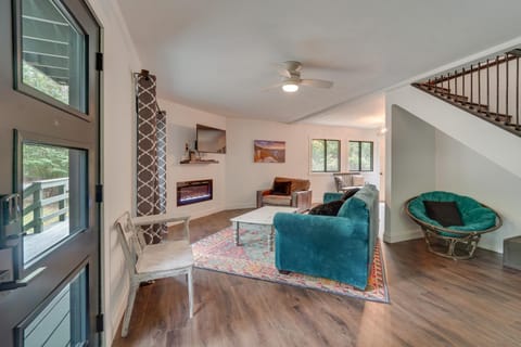 1 Mi to Massanutten Resort Mtn-View Cabin Cabin in Massanutten