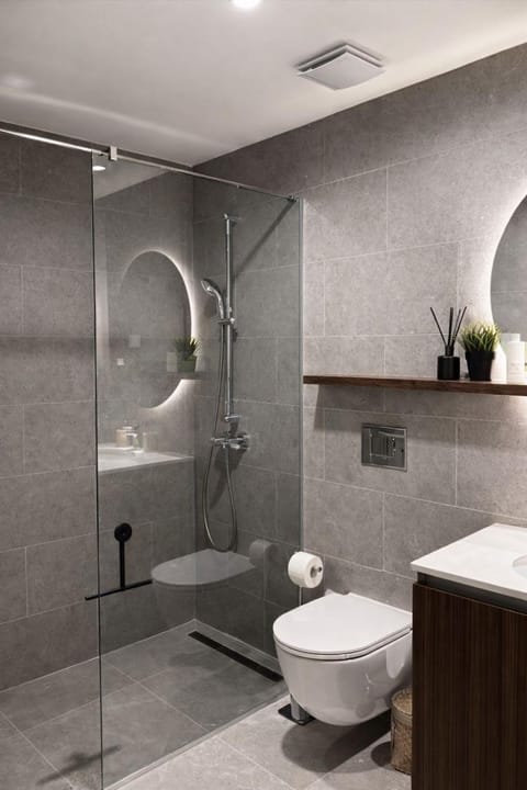 Shower, Toilet, Bathroom