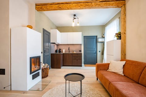 Kitchen or kitchenette, Living room
