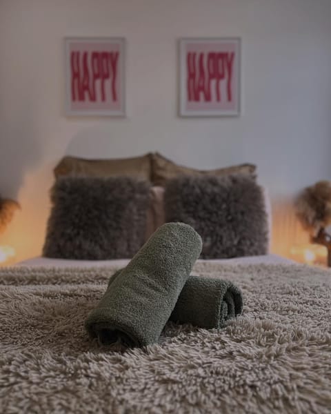 Groovy Central King Suite - Free Gym Apartment in Leicester