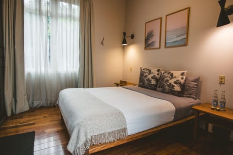 Stylish Colonial Stay in Roma Norte W Rooftop 8BR House in Mexico City