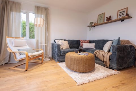 Secluded Sanctuary On The River House in Christchurch