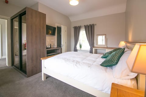 Millmasters House B&B at the Riverbank Restaurant Bed and Breakfast in County Sligo