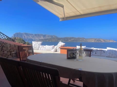 Natural landscape, View (from property/room), Dining area, Sea view