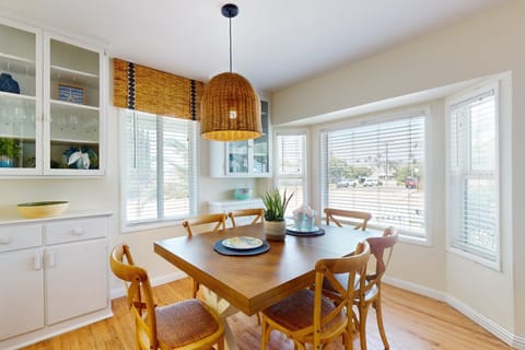 Blue Oasis Cozy Home House in Mission Bay