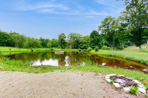Great Pond Retreat House in Barnard