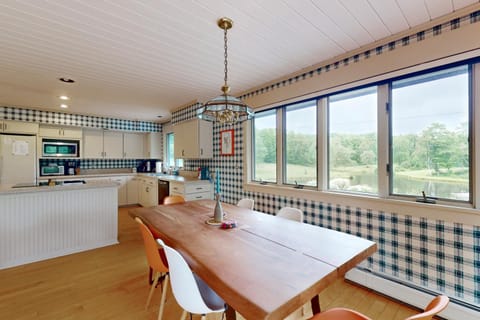 Great Pond Retreat House in Barnard