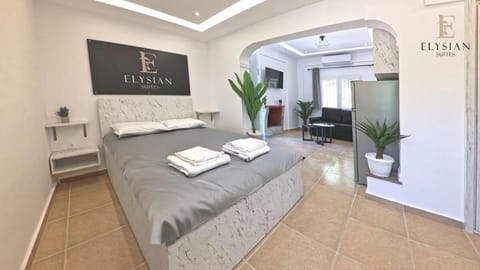 Elysian Luxury Suite N2 Apartment in Halkidiki