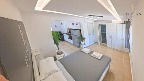 Elysian Luxury Suite N2 Apartment in Halkidiki