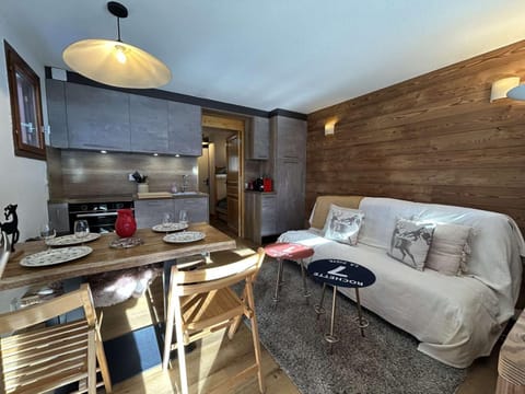 Appartement lumineux 2 pièces cabine au Monêtier-les-Bains, proche pistes, avec parking - FR-1-330F-239 Cabin in La Salle-les-Alpes