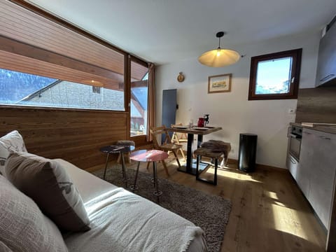 Appartement lumineux 2 pièces cabine au Monêtier-les-Bains, proche pistes, avec parking - FR-1-330F-239 Cabin in La Salle-les-Alpes
