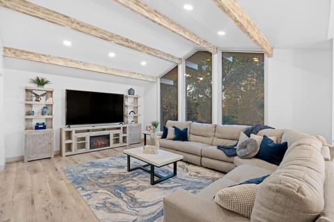 Ski Lover's Paradise- 7BR Villa Near Top Resorts home House in Holladay