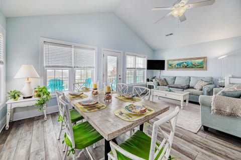 Beach Bliss- 4BR - Beach Access - Kayak - WI-FI home House in Surf City