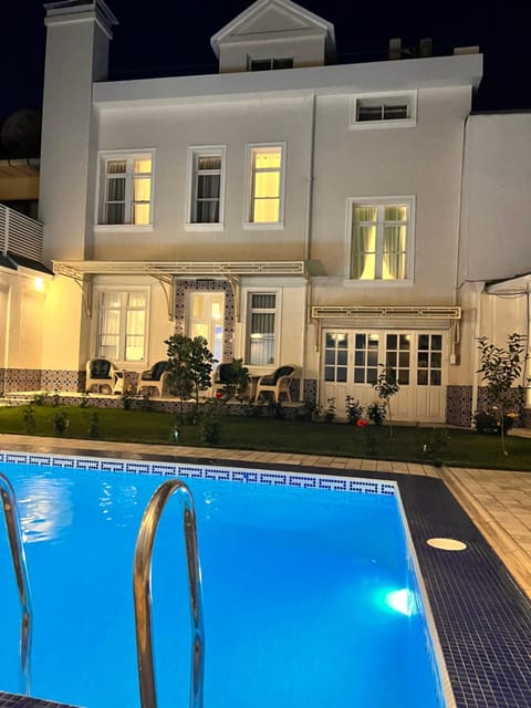 Property building, Swimming pool