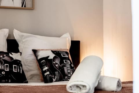 LA VIE EN ROSE, Calme, 5min du centre,parking facile Apartment in Beaune