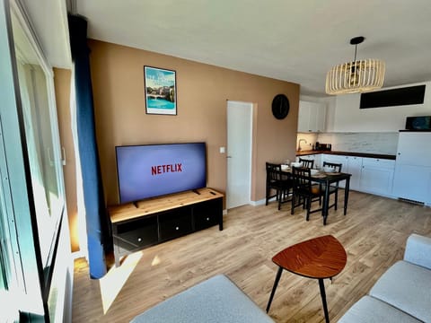 TV and multimedia, Living room, kitchen