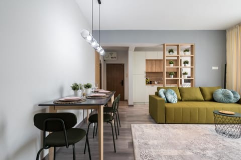 Living room, Dining area, kitchen