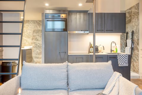 Kitchen or kitchenette, Living room